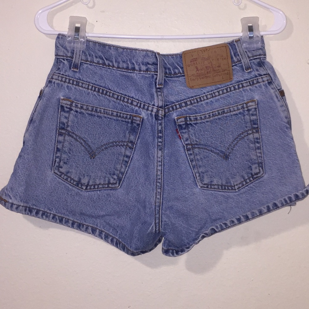 LEVIS light blue denim shorts (5)